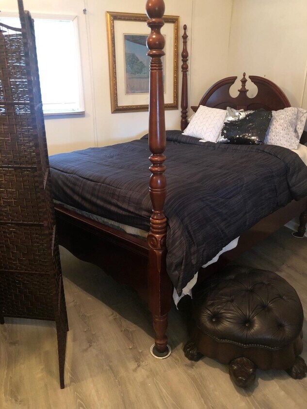 Queen bed - 3691 Inca