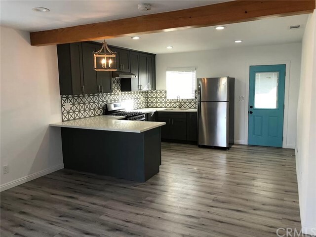 Foto principal - 1416 W 51st Pl