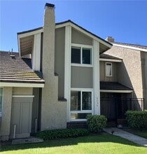 Building Photo - 5135 Hampton Ct