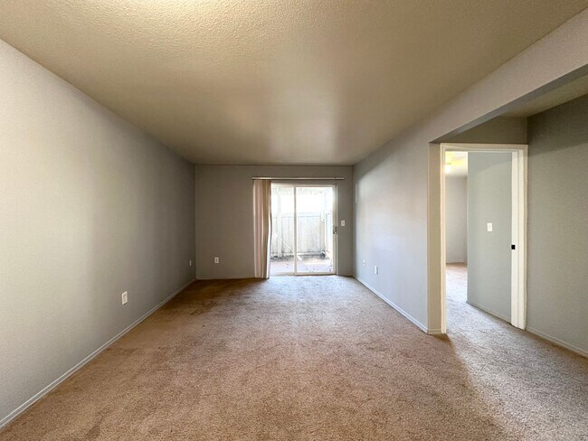 Foto del edificio - 2 Bedroom 1 Bath with utilities included!