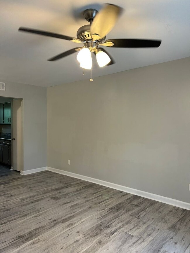 Photo - 815 Poindexter Ave Apartment