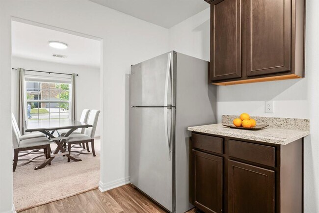 Foto del edificio - 216 Wincanton Ln