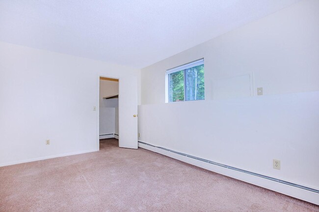 East Bay Apartments - 4