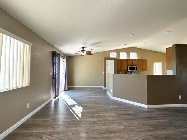 Foto del edificio - Cozy one-story single-family home
