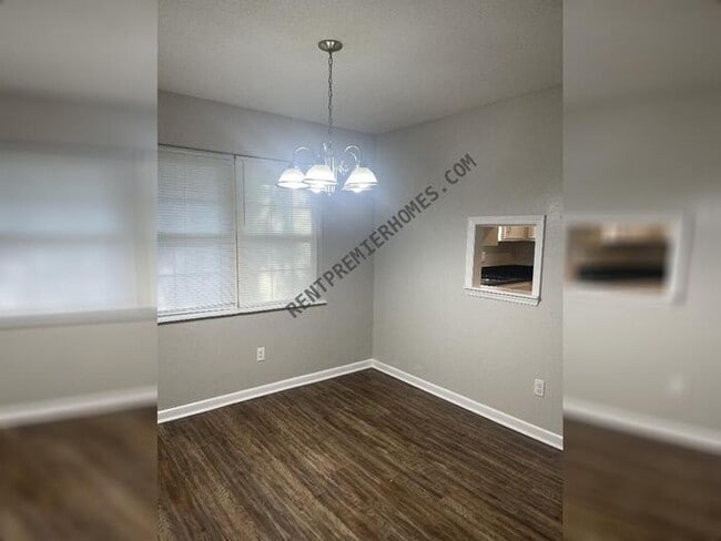 Foto del edificio - 12001 Lemoncrest Ln