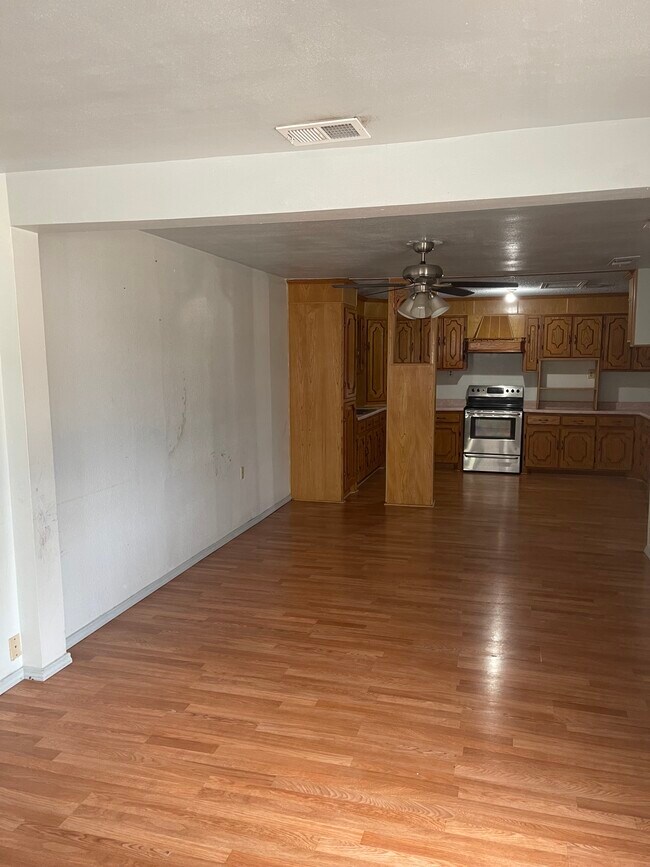 Foto del edificio - 2906 E Richardson Rd