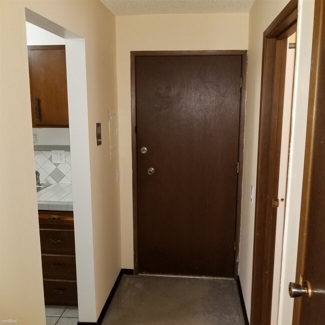 Foto del edificio - 19409-19456 56th Ave W