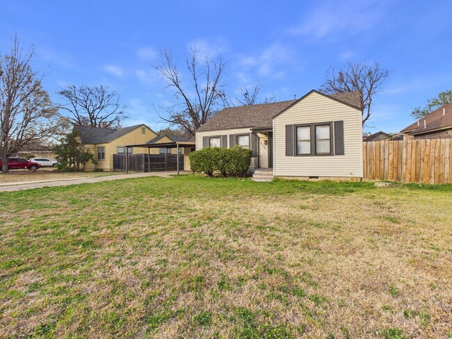 Foto del edificio - 1307 NW Maple Ave