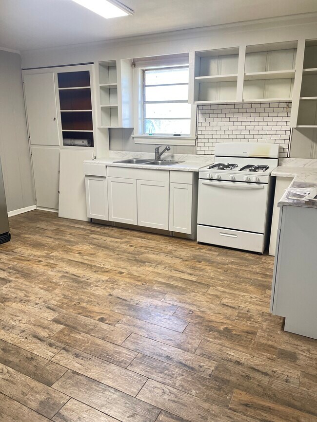 Foto del edificio - 34309 Pinetree Dr