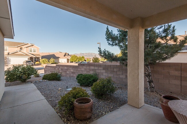 Building Photo - 1428 Reynosa Loop SE