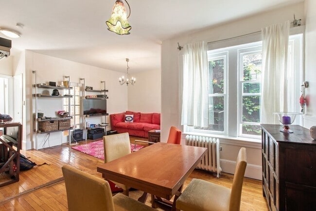 Building Photo - 37 Revere St