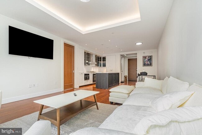 Foto del edificio - 300 International Drive