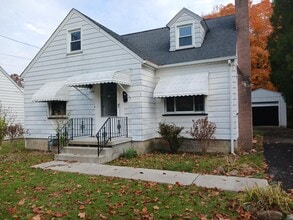 Building Photo - 2212 Kirk Rd