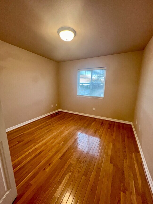 Foto del edificio - 3 Bedroom Townhome