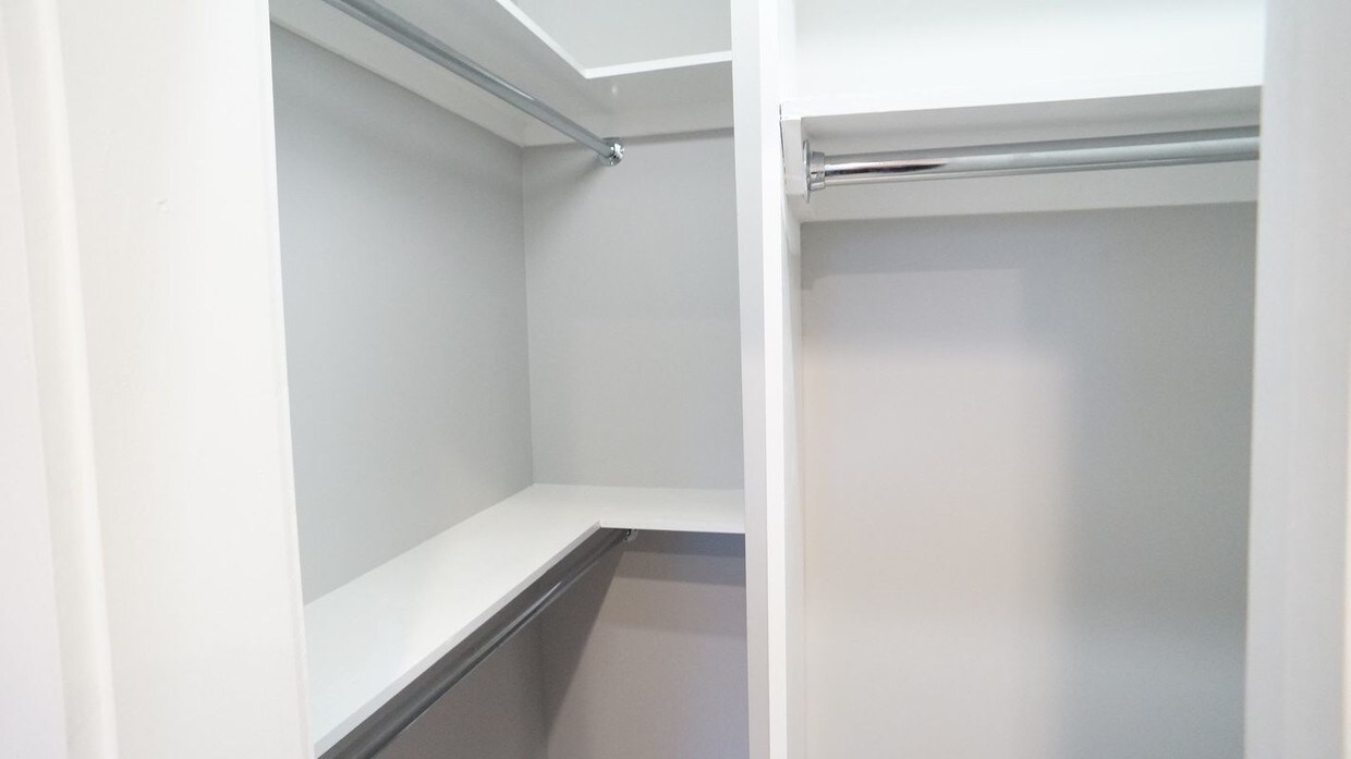 Building Photo - 354 E 134th St