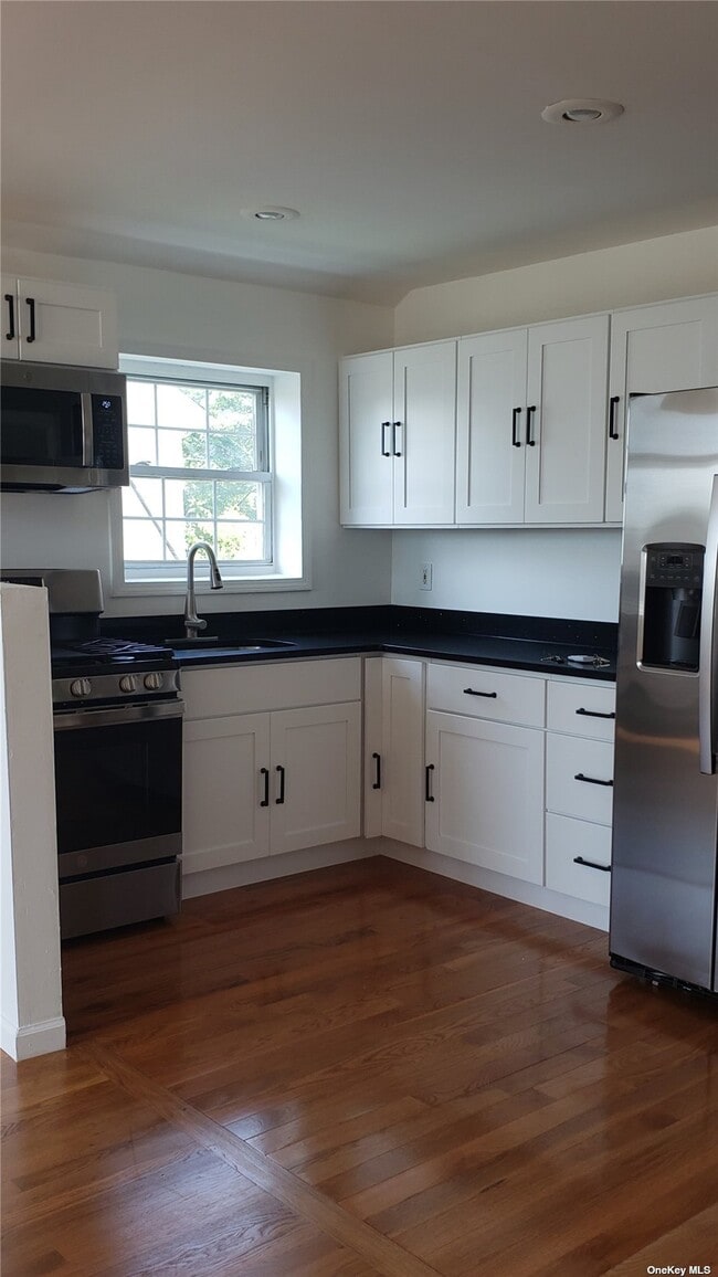 Building Photo - 119-59 Merrill St