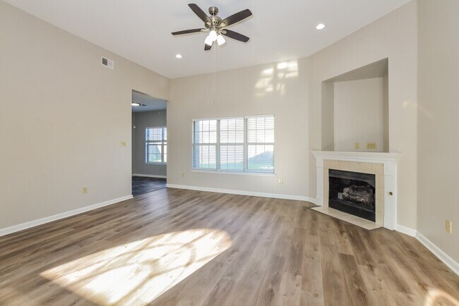 Foto del edificio - 4868 Harvest Park Dr