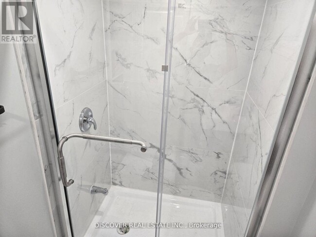 Building Photo - 186 Floradale Dr