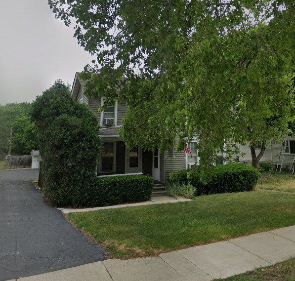 Primary Photo - 426 N Lake St
