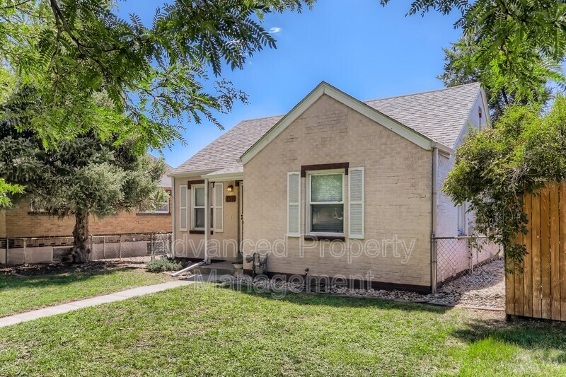 Primary Photo - 3450 W Clyde Pl