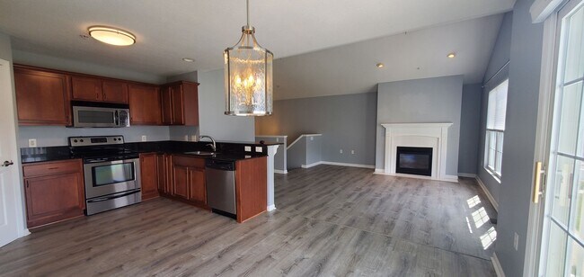 Building Photo - 3231 Wexford Dr