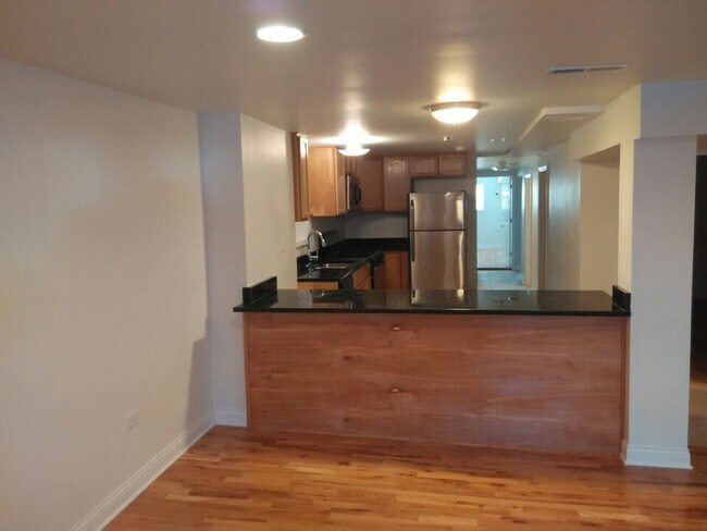 Foto del edificio - 2639 W Winona St