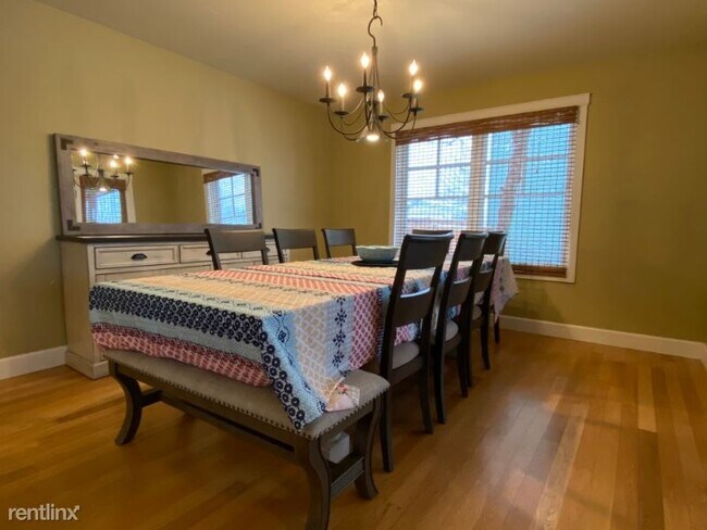 Building Photo - 3 br, 2.5 bath House - 543 Labrie Dr