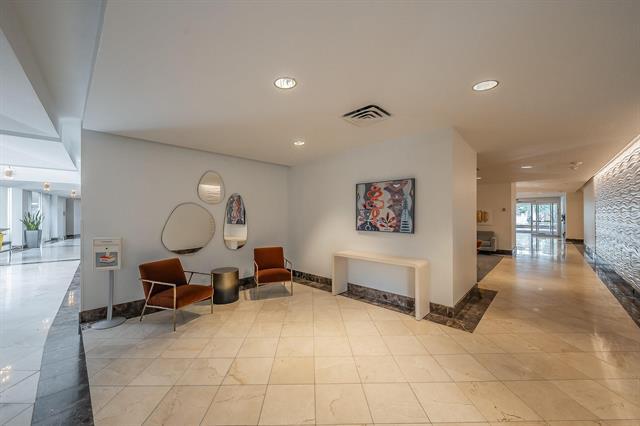 Foto del edificio - 6211 W Northwest Hwy