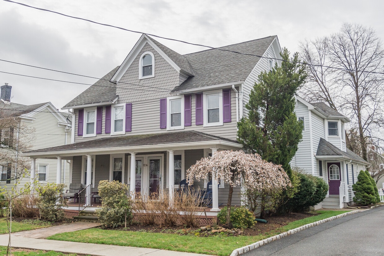 12 Jaqui Ave, Morris Plains, NJ 07950 Apartments in Morris Plains, NJ