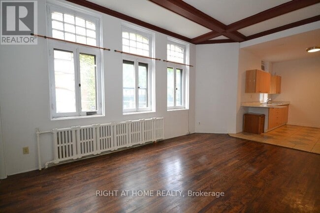 Building Photo - 17-117 Marlborough Ave