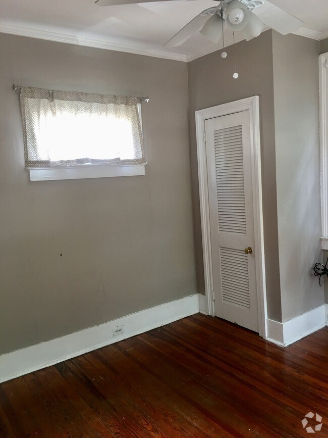 King Street Historic District Apartments for Rent with a Yard