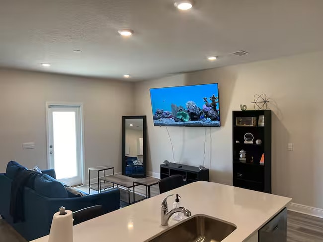 Foto del edificio - 5681 Stellarjay St