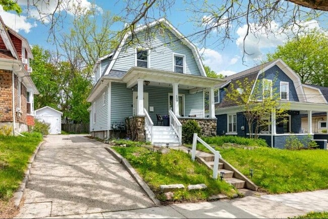 Photo - Walk to Downtown Ann Arbor - 3 bed/2 bath House