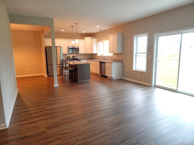 Foto del edificio - 22 Newbury Ct
