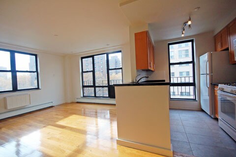 Primary Photo - 3 E 115th St