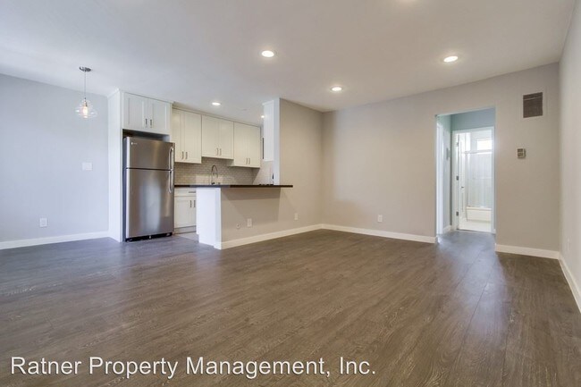 Foto del edificio - 7259 Willoughby Ave