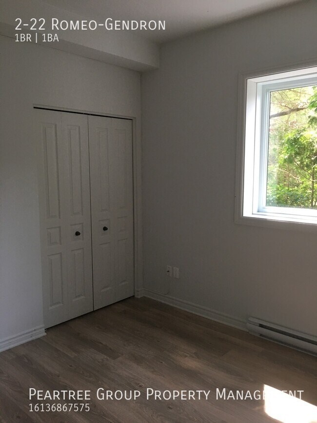 Building Photo - Right in the heart of Aylmer