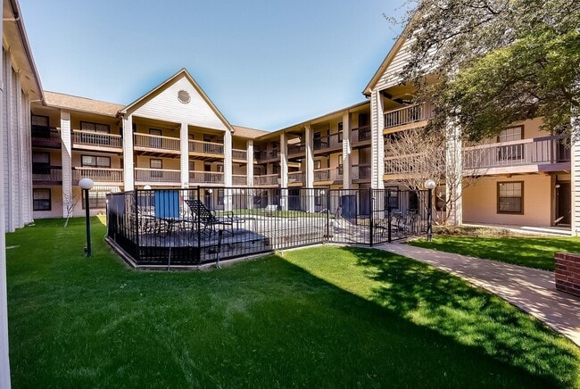 Photo - EL308 Apartment