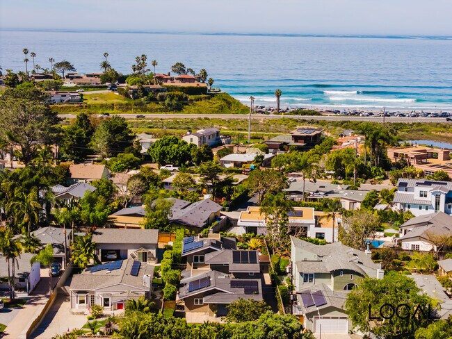 Foto del edificio - 801 N Rios Ave