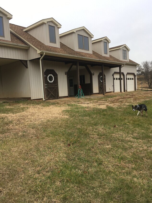 9078 Knoll Run Ln, Marshall, VA 20115 House for Rent in Marshall, VA