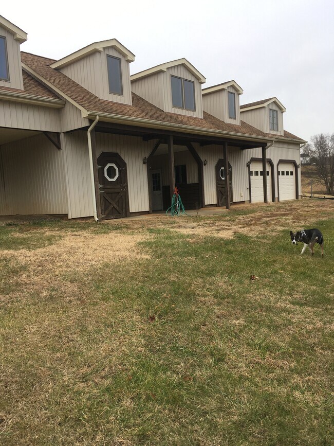 9078 Knoll Run Ln, Marshall, VA 20115 House Rental in Marshall, VA