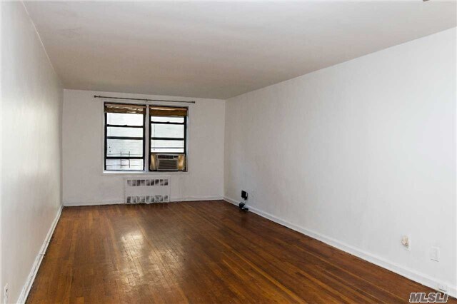 Building Photo - 141-30 84th Rd