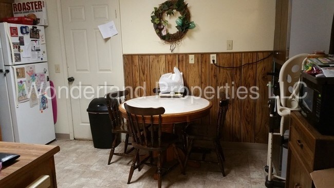 Foto del edificio - 4327 Ridge Rd