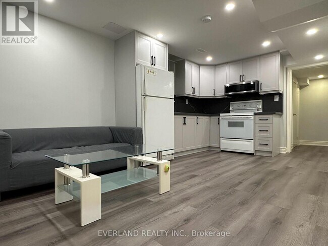 Photo du bâtiment - 10 Damian Dr