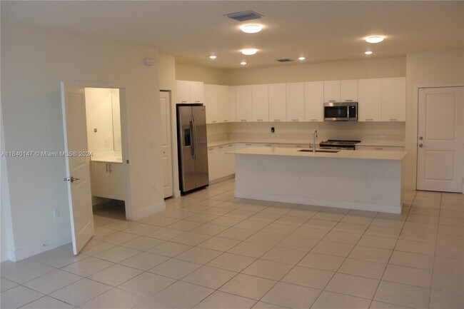 Building Photo - 8328 NW 43rd St