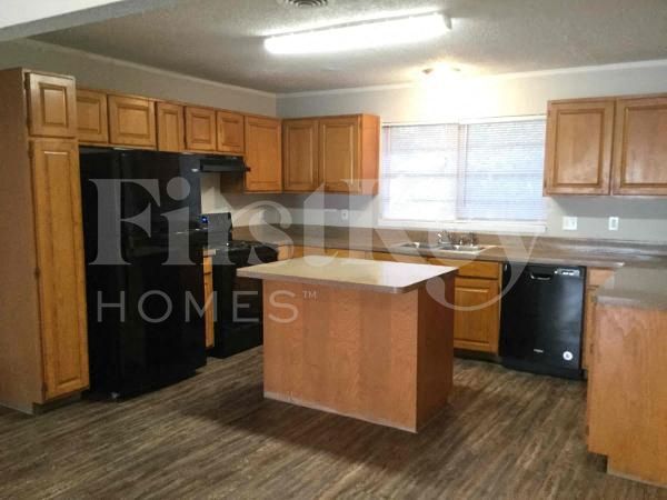 Foto del edificio - 7000 Meadowbrook Dr