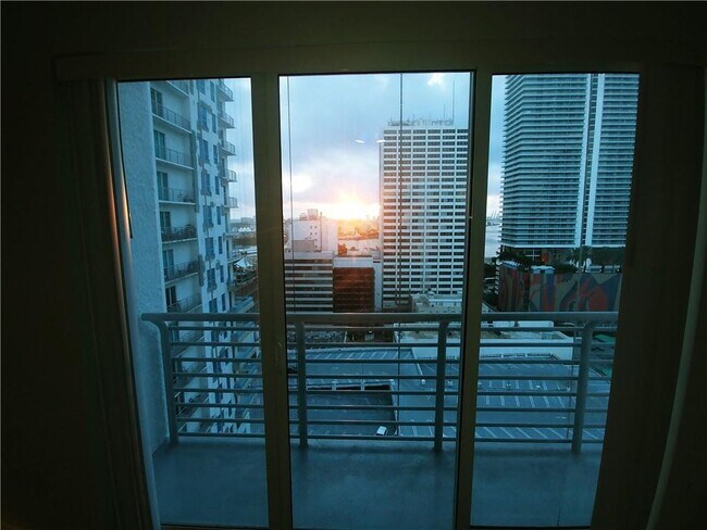 Foto del edificio - 133 NE 2nd Ave