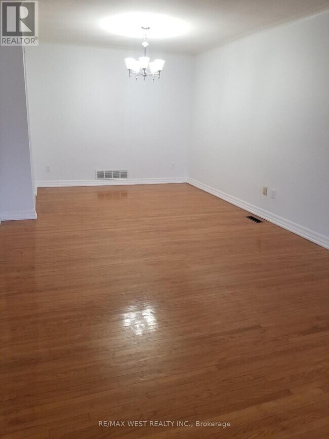 Photo du bâtiment - 38 Milady Rd