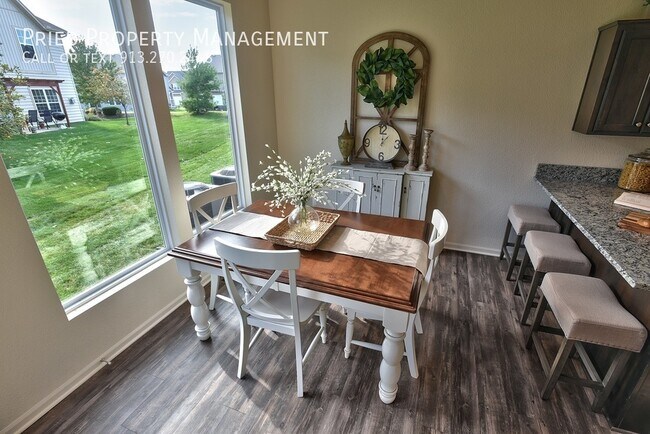 Foto del edificio - Reserve Townhome - Available December 21st