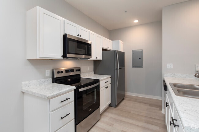 2BR, 2BA - 726SF - Revery (Past)